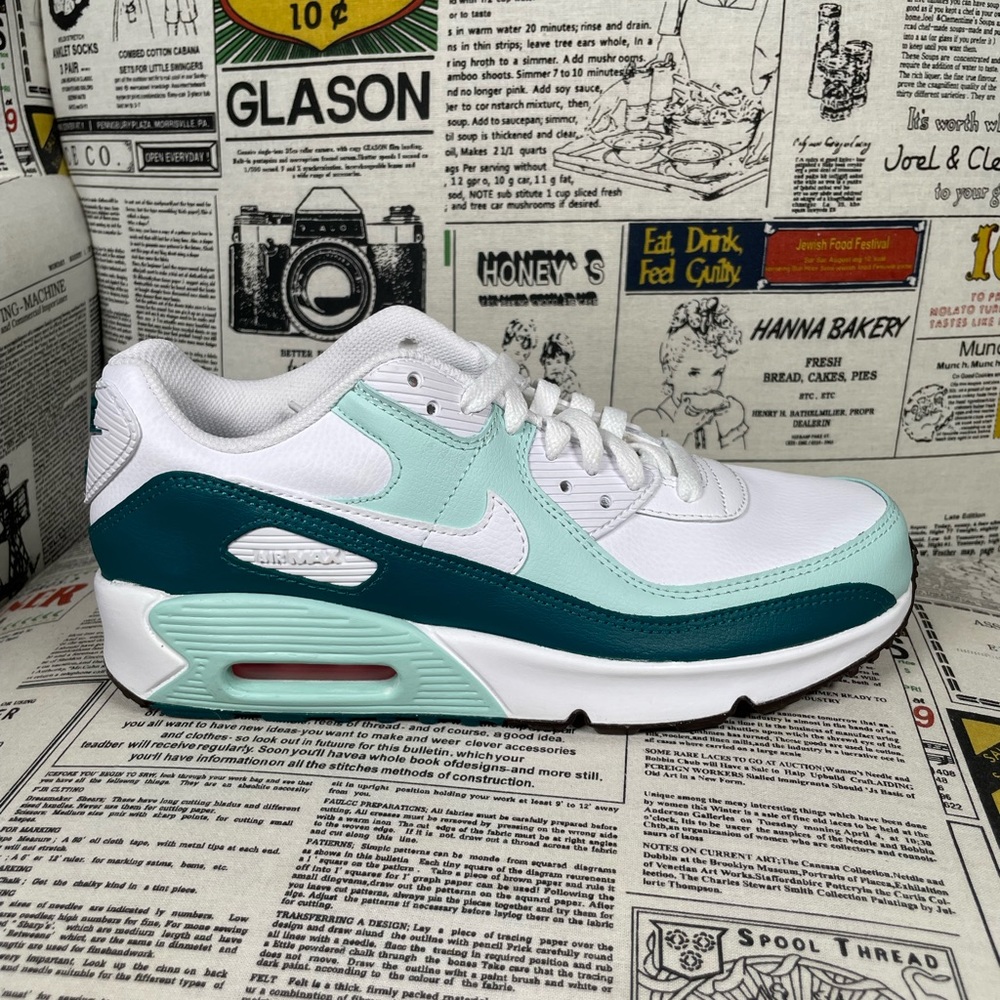 Nike Air Max 90 Leather GS White Jade Ice DV3607-104 Youth 7Y Women Size 8.5
